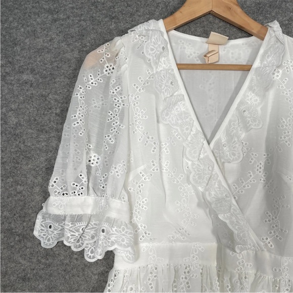 H&M Dress Size UK 6 Womens White Embroidered V Neck Ruffle Cross Front Lined - Picture 4 of 13